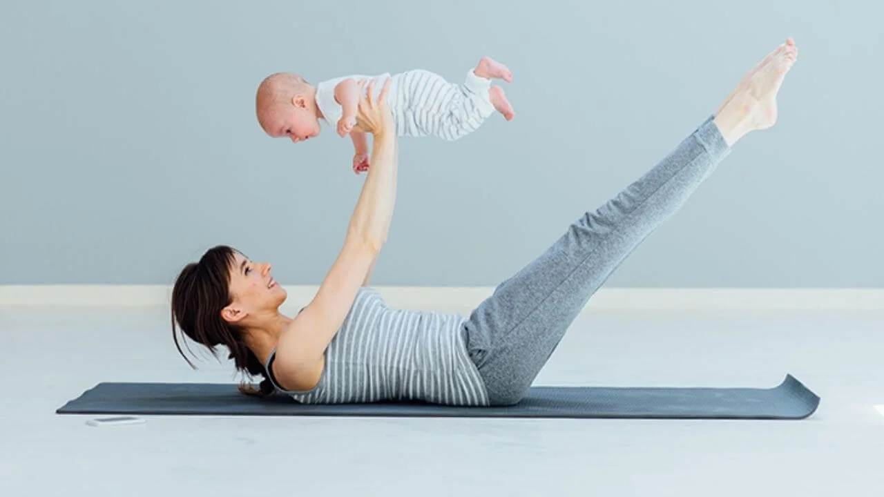 postnatal physiotherapy with the help of a female physiotherapist in Kolkata